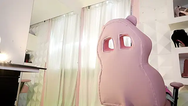 Mara-Bella online show from February 13, 4:47 pm