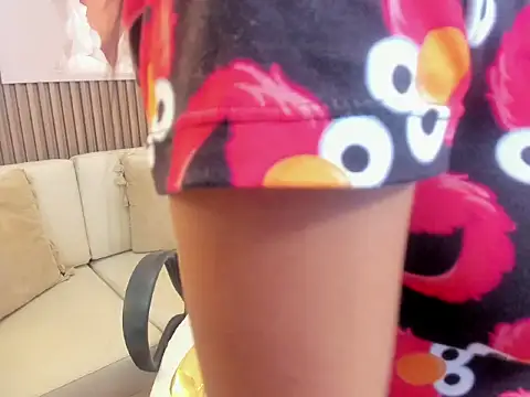 Snapshot of Daphne_Fox_ chatting on November 12, 4:02 am Daphne Fox online show from November 12, 4:02 am