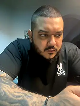 El Titan1998 online show from November 2, 11:23 am