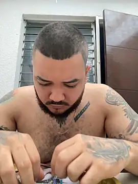 El Titan1998 online show from November 28, 11:35 am