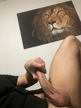 Snapshot of Big_XXL1 chatting on December 21, 12:20 am Big XXL1 online show from December 21, 12:20 am