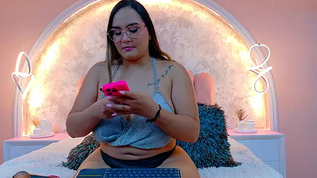 MiaLaurents online show from November 10, 4:44 am