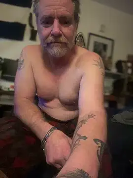 Snapshot of Jefloves68 chatting on October 16, 10:16 am Jefloves68 online show from October 16, 10:16 am