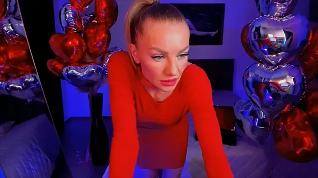 Snapshot of Oliva_Candy chatting on February 11, 10:48 am Oliva Candy online show from February 11, 10:48 am