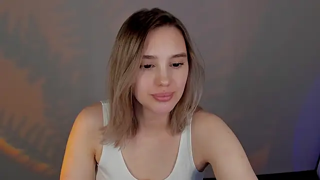 Snapshot of AngelicaKleee chatting on February 9, 8:00 am AngelicaKleee online show from February 9, 8:00 am