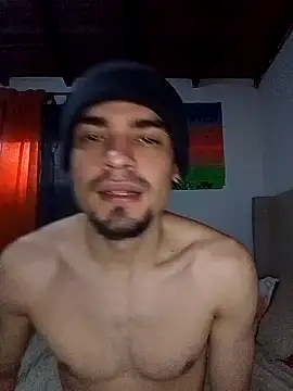 Snapshot of BlakeandRouse chatting on February 11, 10:15 pm BlakeandRouse online show from February 11, 10:15 pm