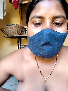 Snapshot of sweet_suman chatting on February 8, 8:31 am sweet suman online show from February 8, 8:31 am