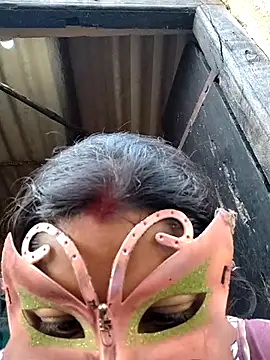 Snapshot of sweet_suman chatting on November 14, 4:11 am sweet suman online show from November 14, 4:11 am