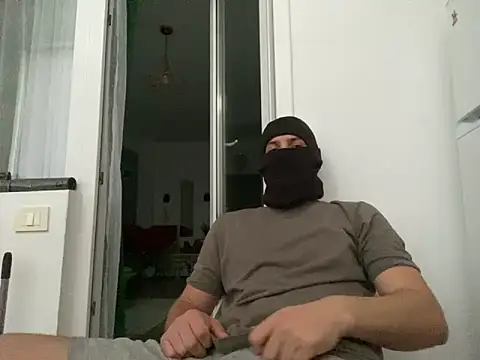 Snapshot of couplehot992 chatting on December 24, 12:44 pm couplehot992 online show from December 24, 12:44 pm