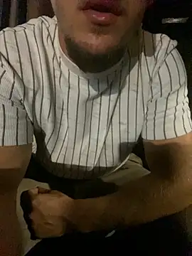 Snapshot of couplehot992 chatting on October 15, 6:52 pm couplehot992 online show from October 15, 6:52 pm