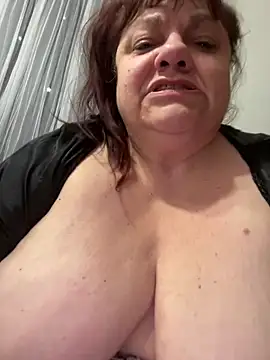 Luciouslouise72xh online show from September 20, 6:42 pm