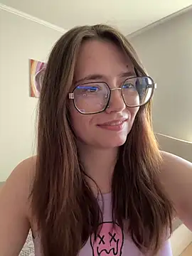 Snapshot of Sabrina_shells chatting on April 27, 8:34 am Sabrina shells online show from April 27, 8:34 am