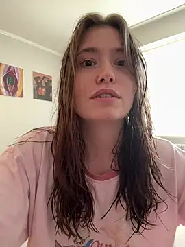 Snapshot of Sabrina_shells chatting on May 22, 8:21 am Sabrina shells online show from May 22, 8:21 am