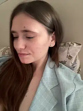 Snapshot of Sabrina_shells chatting on July 28, 12:48 pm Sabrina shells online show from July 28, 12:48 pm