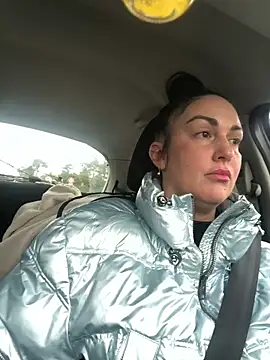 Snapshot of BELLAMORGANE1 chatting on January 2, 11:41 am BELLAMORGANE1 online show from January 2, 11:41 am