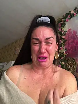 Snapshot of BELLAMORGANE1 chatting on November 10, 1:32 pm BELLAMORGANE1 online show from November 10, 1:32 pm