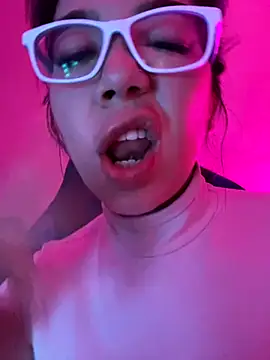 Snapshot of StarSex22 chatting on October 19, 6:14 am StarSex22 online show from October 19, 6:14 am