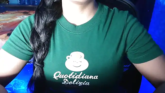 Snapshot of Somiya87 chatting on June 3, 6:24 pm Somiya87 online show from June 3, 6:24 pm