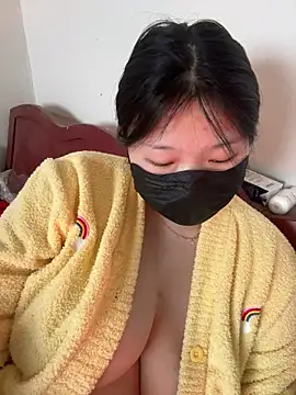 Snapshot of Happyou2 chatting on March 3, 2:04 am Happyou2 online show from March 3, 2:04 am