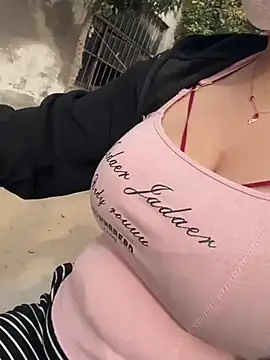 Snapshot of Happyou2 chatting on March 12, 7:46 am Happyou2 online show from March 12, 7:46 am