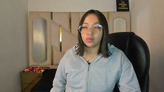 IsabellRodriguez18 online show from February 14, 3:58 am