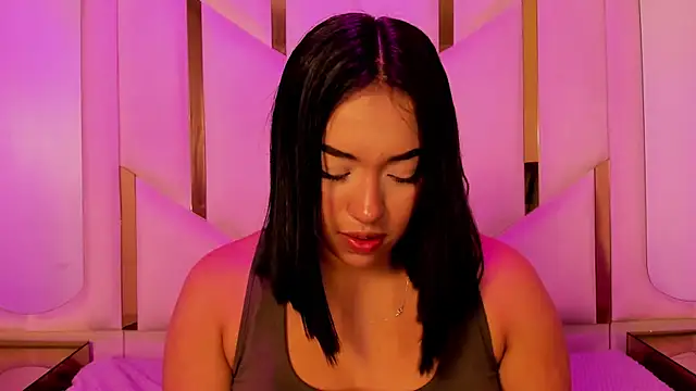 Snapshot of IsabellRodriguez18 chatting on May 15, 3:24 am IsabellRodriguez18 online show from May 15, 3:24 am