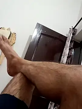 Snapshot of playboyz77 chatting on December 23, 9:59 am playboyz77 online show from December 23, 9:59 am