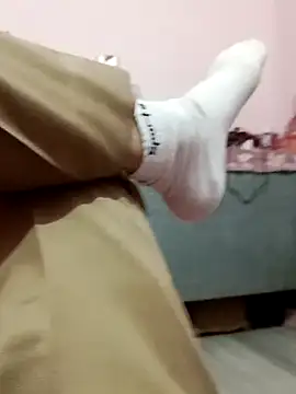 Snapshot of playboyz77 chatting on December 24, 9:39 am playboyz77 online show from December 24, 9:39 am