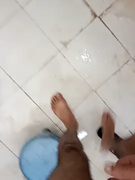 Snapshot of playboyz77 chatting on December 25, 4:44 am playboyz77 online show from December 25, 4:44 am