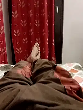 Snapshot of playboyz77 chatting on December 28, 2:10 pm playboyz77 online show from December 28, 2:10 pm