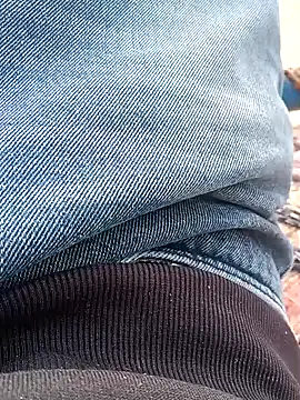 Snapshot of playboyz77 chatting on December 30, 9:37 am playboyz77 online show from December 30, 9:37 am