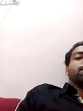 Snapshot of playboyz77 chatting on January 1, 5:43 am playboyz77 online show from January 1, 5:43 am