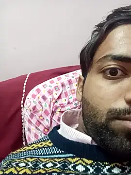 Snapshot of playboyz77 chatting on January 3, 1:36 pm playboyz77 online show from January 3, 1:36 pm