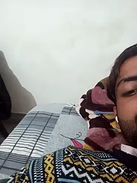 Snapshot of playboyz77 chatting on January 3, 5:20 pm playboyz77 online show from January 3, 5:20 pm