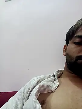 Snapshot of playboyz77 chatting on January 9, 3:04 am playboyz77 online show from January 9, 3:04 am