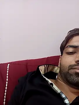 Snapshot of playboyz77 chatting on January 10, 7:04 am playboyz77 online show from January 10, 7:04 am