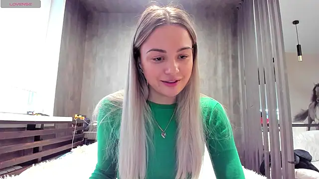 Mia   murrr online show from December 4, 3:16 am