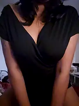 lizzzziee online show from December 28, 12:57 am