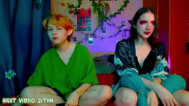 TrickyKitsune online show from September 21, 11:56 am