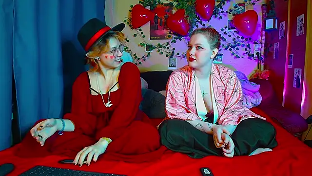 TrickyKitsune online show from February 15, 3:09 pm