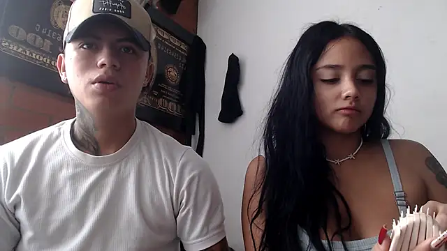 Snapshot of Thiago_x_Sahara chatting on January 6, 1:30 pm Thiago x Sahara online show from January 6, 1:30 pm