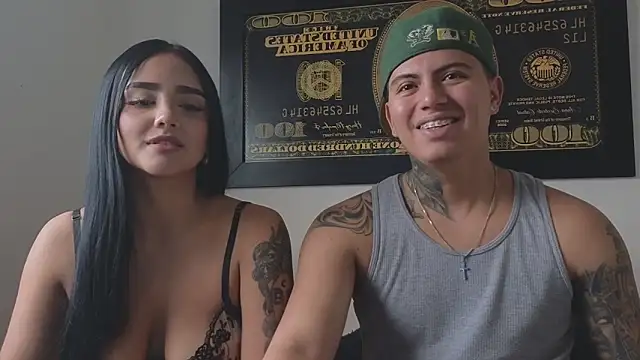 Snapshot of Thiago_x_Sahara chatting on September 18, 2:19 pm Thiago x Sahara online show from September 18, 2:19 pm