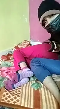 Snapshot of Coupleshow47 chatting on January 5, 7:17 pm Coupleshow47 online show from January 5, 7:17 pm