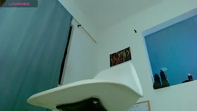 Snapshot of Maam_Ine chatting on April 28, 2:27 am Maam Ine online show from April 28, 2:27 am