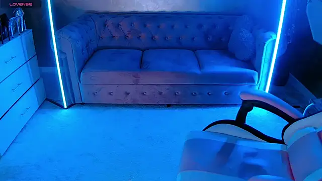 evanew  online show from November 8, 6:40 pm