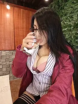Snapshot of Isabellitasexi38 chatting on May 18, 12:51 am Isabellitasexi38 online show from May 18, 12:51 am