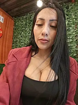 Snapshot of Isabellitasexi38 chatting on July 22, 3:31 am Isabellitasexi38 online show from July 22, 3:31 am