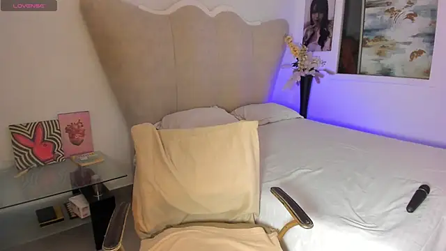 Snapshot of rachaeldeckard__ chatting on April 25, 3:53 am rachaeldeckard online show from April 25, 3:53 am