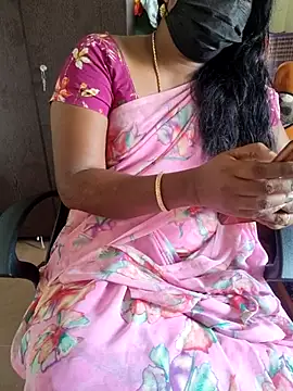 Snapshot of Tamil_roja69 chatting on May 8, 7:14 am Tamil roja69 online show from May 8, 7:14 am