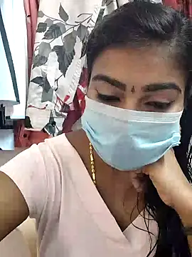 Snapshot of meena_27 chatting on February 7, 8:01 am meena 27 online show from February 7, 8:01 am